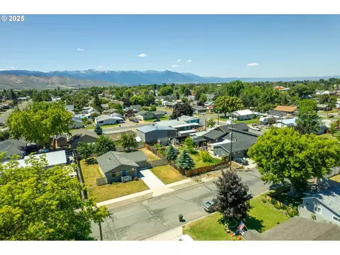2025 Plum St, Baker City, OR 97814