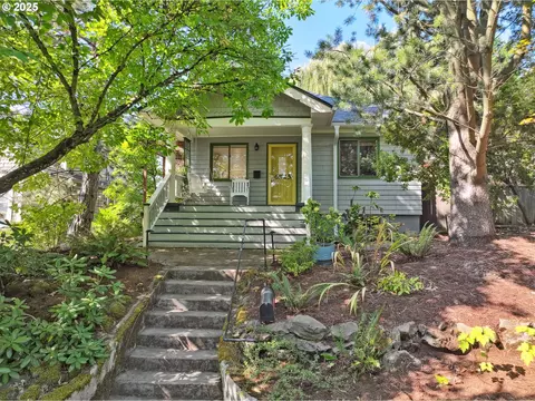 6925 N Philadelphia Ave, Portland, OR 97203