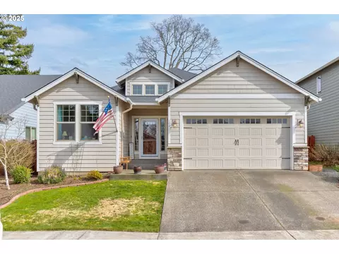 104 NE Megan Dr, Estacada, OR 97023