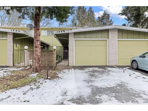 1486 Quaker St, Eugene, OR 97402