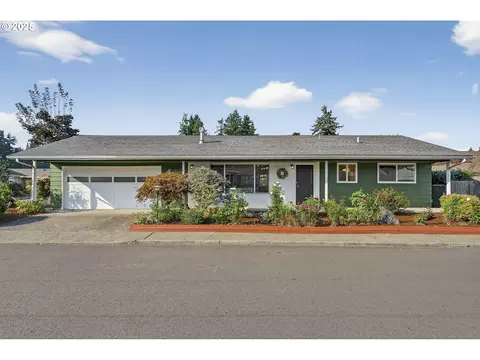 12285 SW King Richard Dr SW, King City, OR 97224