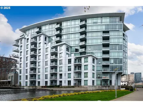 1310 NW Naito Pkwy #103A, Portland, OR 97209