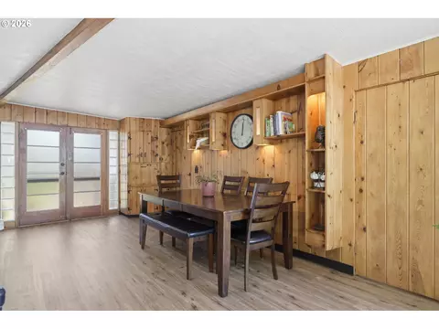 Dining - 110 Corliss Ln, Eugene, OR 97404 photo 2 of 2