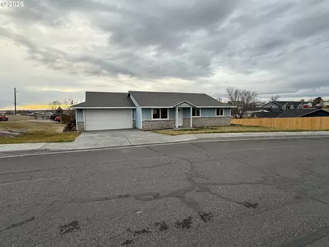 70 NE Alora Dr, Hermiston, OR 97838