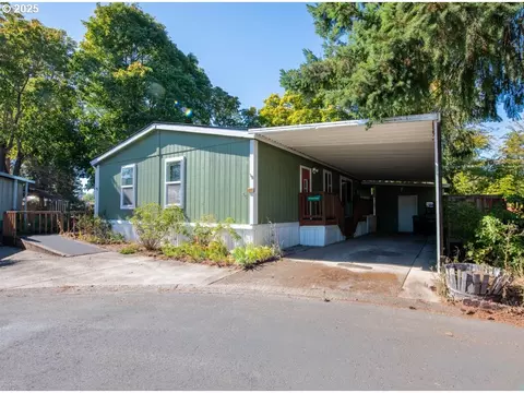 5335 Main St #214, Springfield, OR 97478