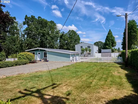 4887 S Elliott Prairie Rd, Woodburn, OR 97071