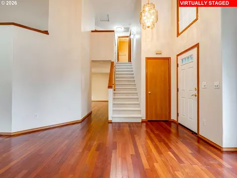 Living - 1250 S Cedar Loop, Canby, OR 97013 photo 9 of 12