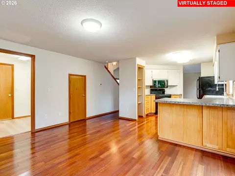 Living - 1250 S Cedar Loop, Canby, OR 97013 photo 12 of 12
