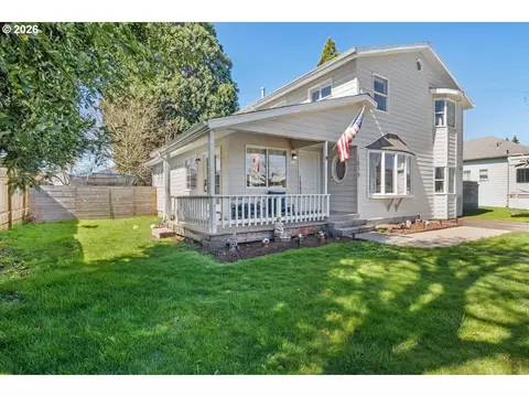 1039 N 4th Ave, Stayton, OR 97383