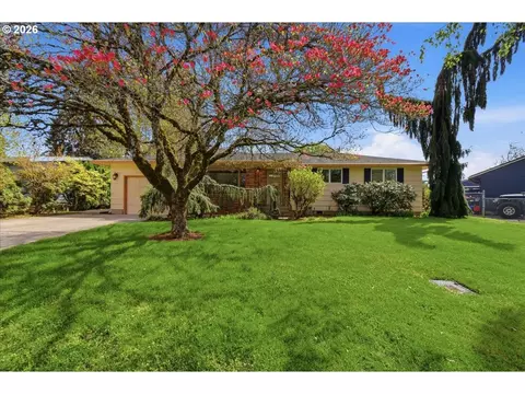 6901 NW Canyon Crest Loop, Vancouver, WA 98665