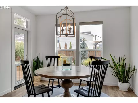 Dining - 970 SE Darrow Rd, Estacada, OR 97023 photo 2 of 2