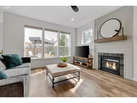 Living - 970 SE Darrow Rd, Estacada, OR 97023 photo 1 of 3