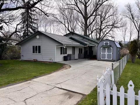 302 Depot St, Enterprise, OR 97828