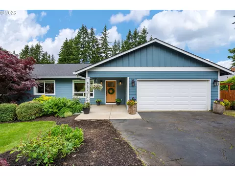 957 Marylhurst Dr, West Linn, OR 97068