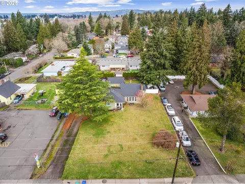 21441 SE Stark St, Gresham, OR 97030 photo 1