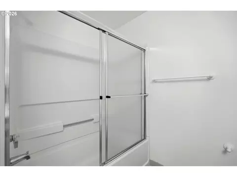 Bath - 4768 W Powell Blvd # 122, Gresham, OR 97030 photo 2 of 3