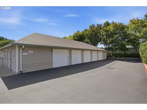 Exterior - 4768 W Powell Blvd # 122, Gresham, OR 97030 photo 8 of 8