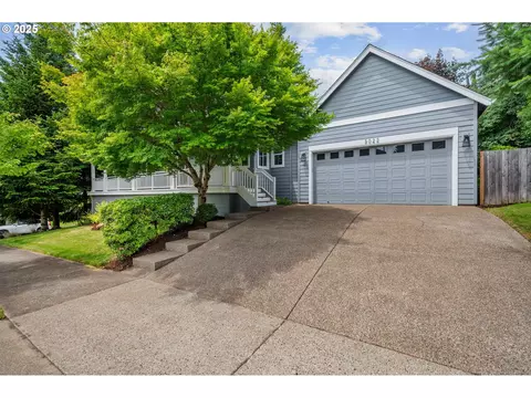 3022 Kensington Ct, West Linn, OR 97068