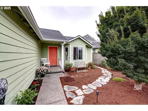 450 9th Ave, Seaside, OR 97138