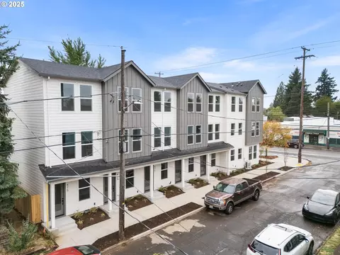 483 NE 72nd Ave #3, Portland, OR 97213