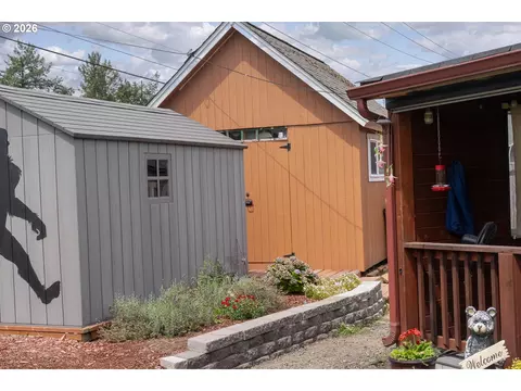 Other - 5209 G St, Springfield, OR 97478 photo 2 of 2