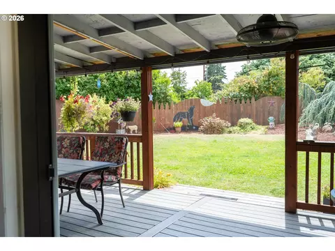 Exterior - 5209 G St, Springfield, OR 97478 photo 8 of 12