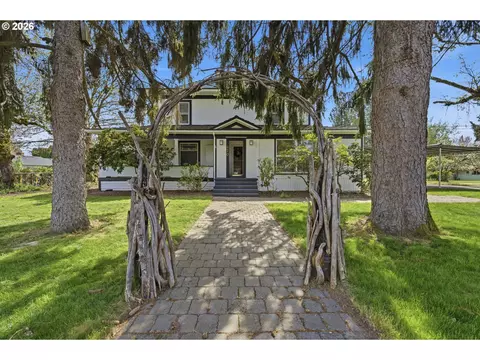 870 NW Garibaldi St, Hillsboro, OR 97124