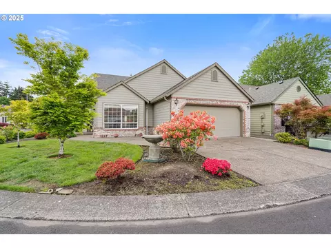 1939 NE Harewood Pl, Hillsboro, OR 97124