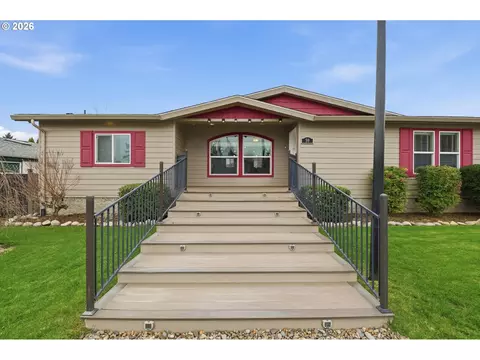 1282 E 3rd St #59, Lafayette, OR 97127