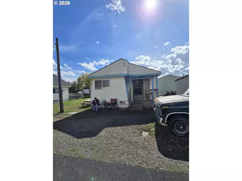 505 W 8th St, Wallowa, OR 97885