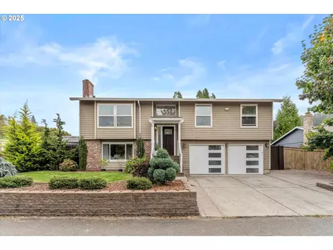 13729 SE Center St, Portland, OR 97236
