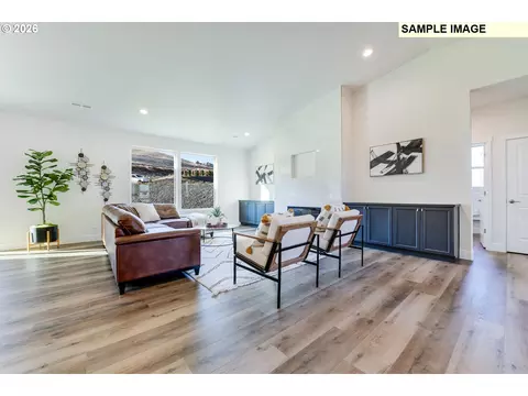 Living - 157 SW Eagle Dr, Boardman, OR 97818 photo 1 of 2