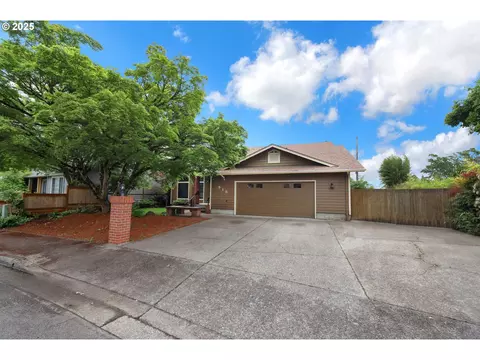 915 Marquet Way, Eugene, OR 97401