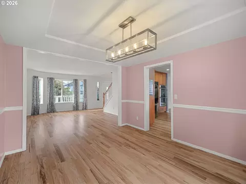 Living - 2575 NW 4th St, Gresham, OR 97030 photo 3 of 8