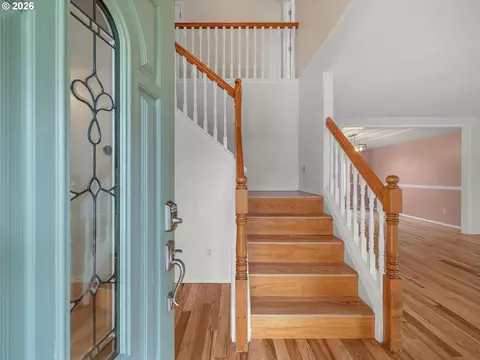 Entry Way - 2575 NW 4th St, Gresham, OR 97030 photo 1 of 3