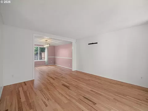 Living - 2575 NW 4th St, Gresham, OR 97030 photo 2 of 8