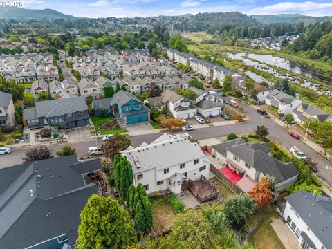 View/Area - 2575 NW 4th St, Gresham, OR 97030 photo 1 of 2