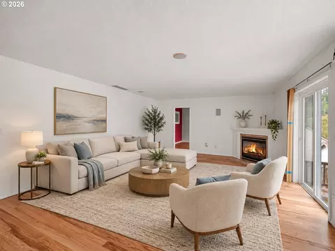 Living - 2575 NW 4th St, Gresham, OR 97030 photo 6 of 8