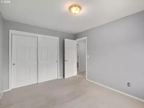 Bedroom - 2575 NW 4th St, Gresham, OR 97030 photo 5 of 9