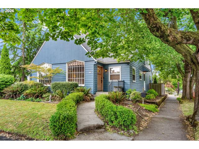 125 W 37th St, Vancouver, WA 98660