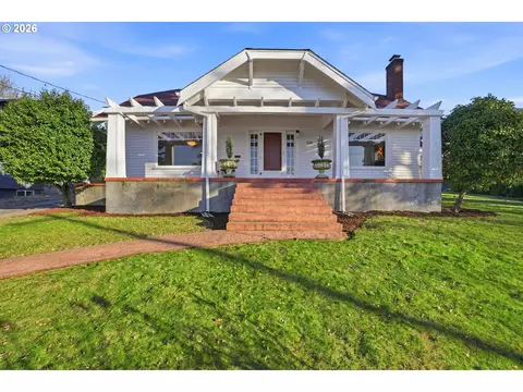 6908 SW 33rd Pl, Portland, OR 97219
