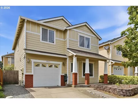 7861 SE Springwater Dr, Portland, OR 97206