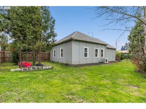 3315 W 18th Ave, Eugene, OR 97402 photo 25