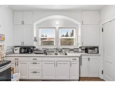 3315 W 18th Ave, Eugene, OR 97402 photo 11