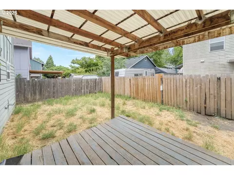 3214 Coraly Ave, Eugene, OR 97402 photo 13