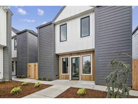7918 SE 45th Ave, Portland, OR 97206