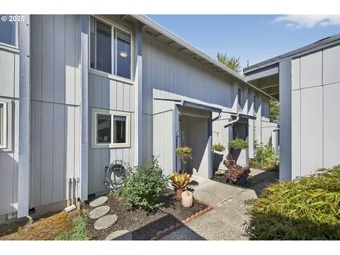 4107 NE 8th St, Gresham, OR 97030