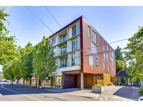 2530 SE 26th Ave #401, Portland, OR 97202