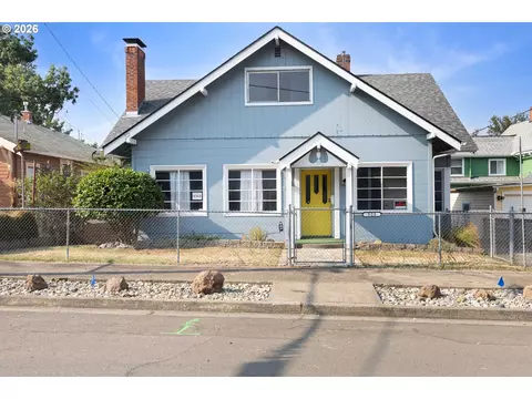 523 SE Rice Ave, Roseburg, OR 97470