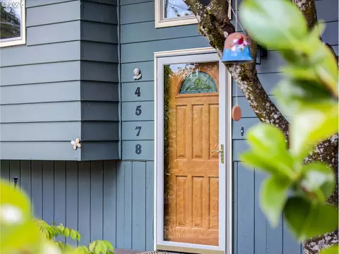 4578 Norfolk St, West Linn, OR 97068